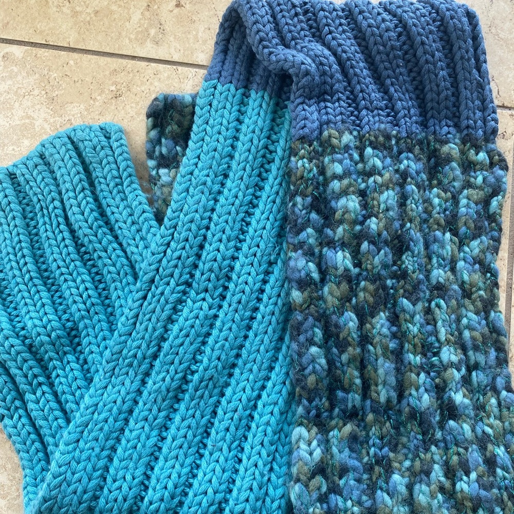 Gap Wool Cable Knit Scarf and matching Hat.